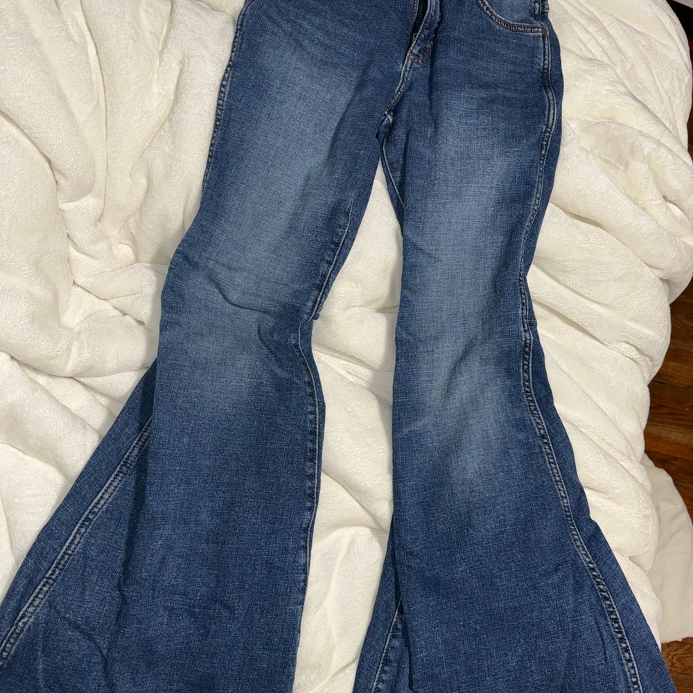 Wrangler Dark Blue bell bottoms Jeans